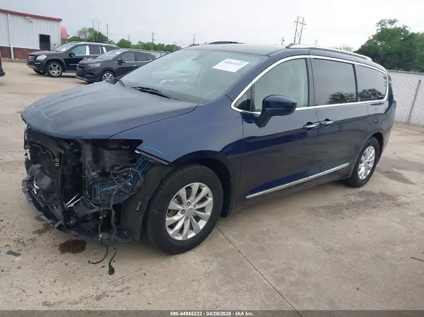 2C4RC1EG2JR121677 2018 CHRYSLER PACIFICA - Image 2