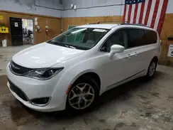 2C4RC1EG2JR132825 2018 CHRYSLER PACIFICA