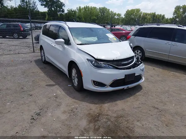 2C4RC1EG2JR144490 2018 CHRYSLER PACIFICA - Image 1