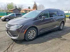 2C4RC1EG2JR177800 2018 CHRYSLER PACIFICA