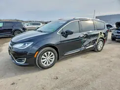 2C4RC1EG2JR182396 2018 CHRYSLER PACIFICA