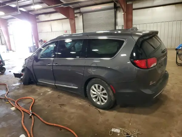 2C4RC1EG2JR198453 2018 CHRYSLER PACIFICA - Image 2