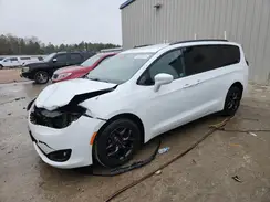 2C4RC1EG2JR228857 2018 CHRYSLER PACIFICA