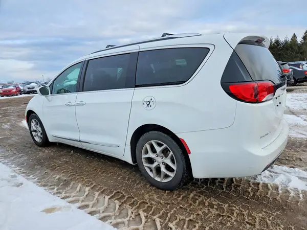 2C4RC1EG2JR286855 2018 CHRYSLER PACIFICA - Image 2