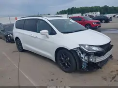 2C4RC1EG2JR292994 2018 CHRYSLER PACIFICA