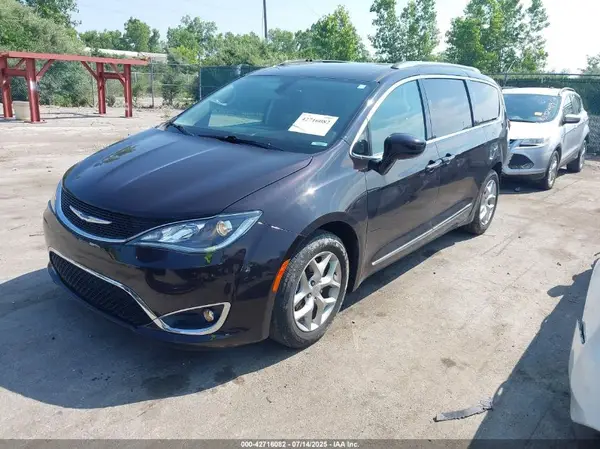 2C4RC1EG2JR314847 2018 CHRYSLER PACIFICA - Image 2