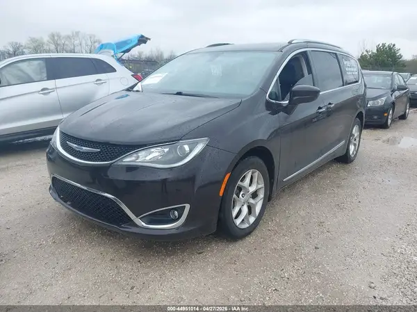 2C4RC1EG2JR315920 2018 CHRYSLER PACIFICA - Image 2