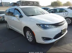 2C4RC1EG2JR340669 2018 CHRYSLER PACIFICA