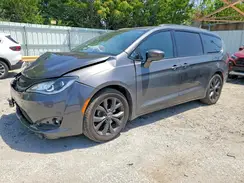 2C4RC1EG2JR351722 2018 CHRYSLER PACIFICA