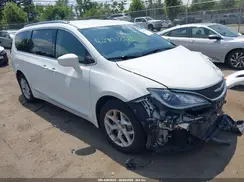 2C4RC1EG2KR576496 2019 CHRYSLER PACIFICA