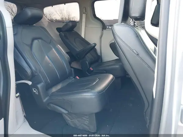 2C4RC1EG2KR603955 2019 CHRYSLER PACIFICA - Image 8