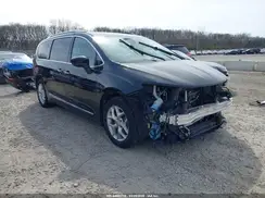 2C4RC1EG2KR634655 2019 CHRYSLER PACIFICA