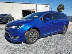 2C4RC1EG2KR668711 2019 CHRYSLER PACIFICA