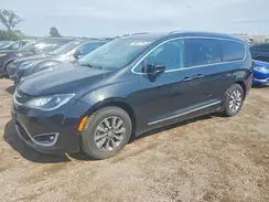 2C4RC1EG2KR700217 2019 CHRYSLER PACIFICA