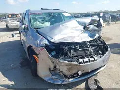 2C4RC1EG3HR506398 2017 CHRYSLER PACIFICA