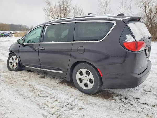 2C4RC1EG3HR525338 2017 CHRYSLER PACIFICA - Image 2