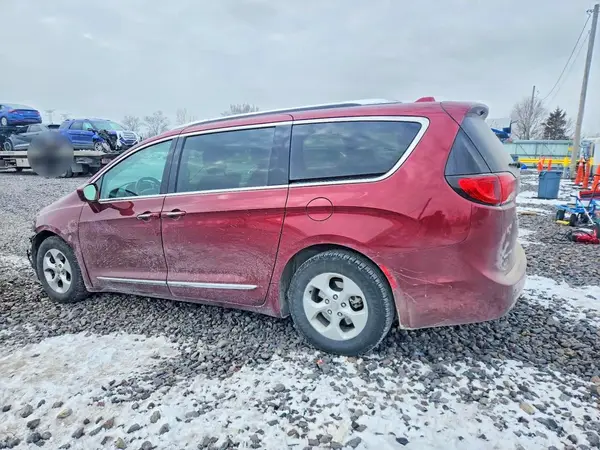 2C4RC1EG3HR528403 2017 CHRYSLER PACIFICA - Image 2