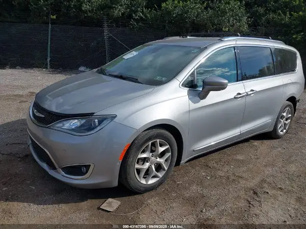2C4RC1EG3HR531141 2017 CHRYSLER PACIFICA - Image 2