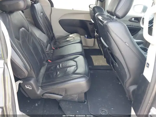 2C4RC1EG3HR538915 2017 CHRYSLER PACIFICA - Image 8