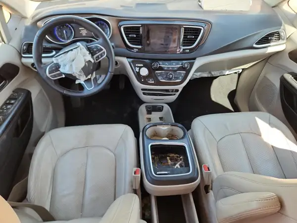 2C4RC1EG3HR541376 2017 CHRYSLER PACIFICA - Image 8