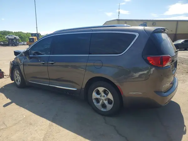2C4RC1EG3HR543077 2017 CHRYSLER PACIFICA - Image 2