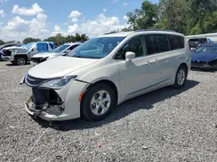 2C4RC1EG3HR560560 2017 CHRYSLER PACIFICA