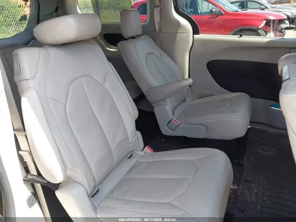 2C4RC1EG3HR565046 2017 CHRYSLER PACIFICA - Image 8