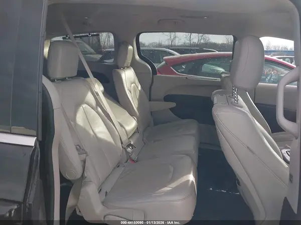 2C4RC1EG3HR566195 2017 CHRYSLER PACIFICA - Image 8