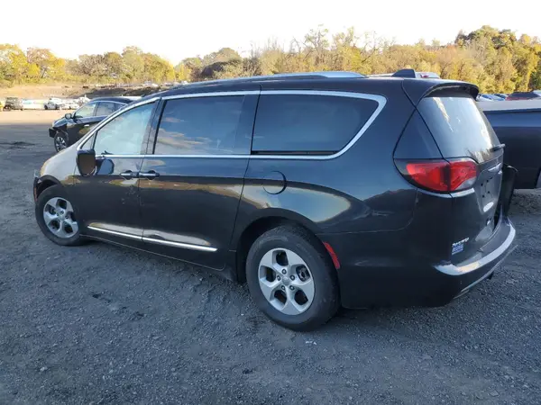 2C4RC1EG3HR572613 2017 CHRYSLER PACIFICA - Image 2