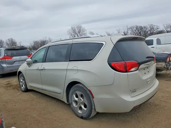2C4RC1EG3HR592375 2017 CHRYSLER PACIFICA - Image 2