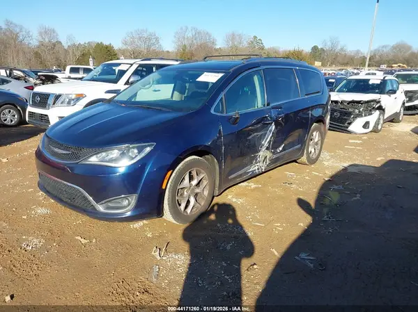 2C4RC1EG3HR594630 2017 CHRYSLER PACIFICA - Image 2