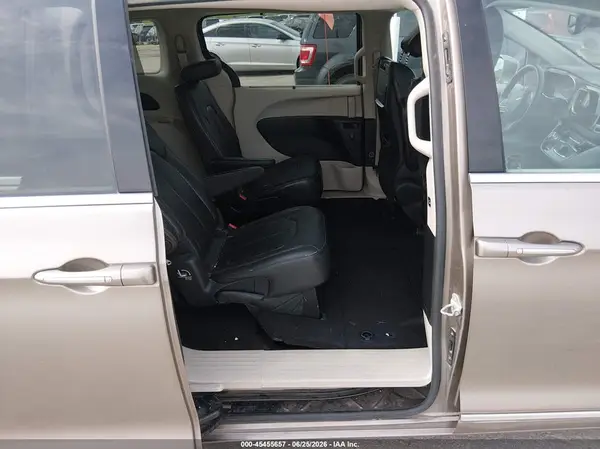 2C4RC1EG3HR607604 2017 CHRYSLER PACIFICA - Image 8