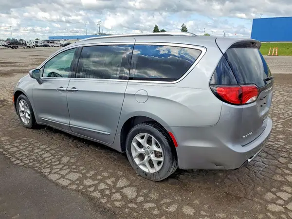 2C4RC1EG3HR614150 2017 CHRYSLER PACIFICA - Image 2