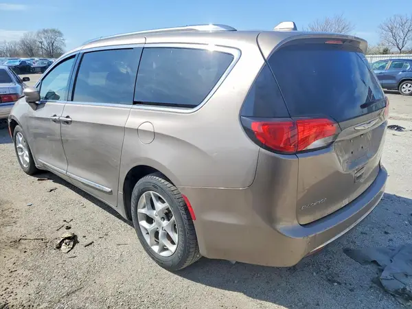 2C4RC1EG3HR614293 2017 CHRYSLER PACIFICA - Image 2