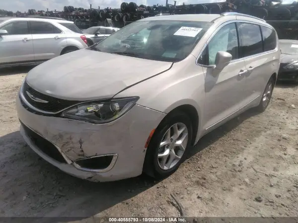 2C4RC1EG3HR614312 2017 CHRYSLER PACIFICA - Image 2