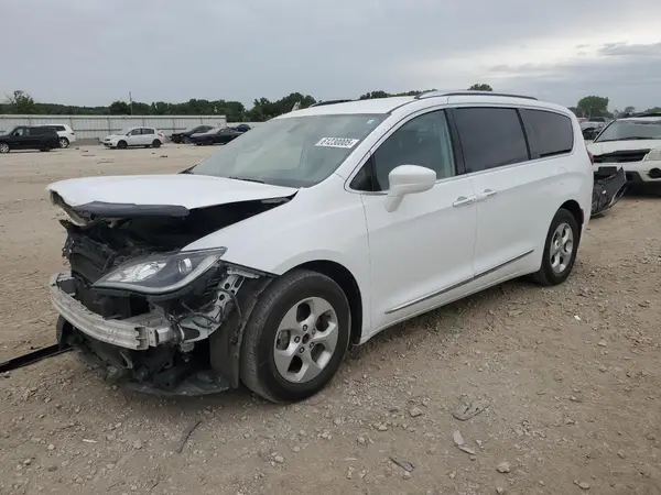 2C4RC1EG3HR628226 2017 CHRYSLER PACIFICA - Image 1