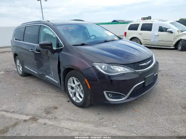 2C4RC1EG3HR634883 2017 CHRYSLER PACIFICA - Image 1
