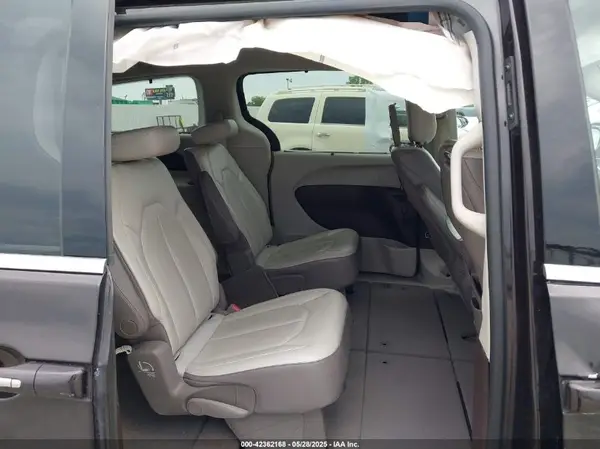 2C4RC1EG3HR634883 2017 CHRYSLER PACIFICA - Image 8