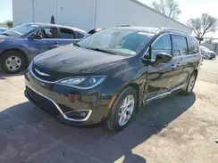 2C4RC1EG3HR637914 2017 CHRYSLER PACIFICA