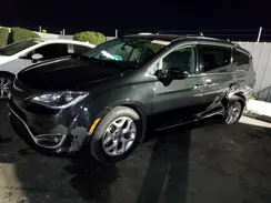 2C4RC1EG3HR637962 2017 CHRYSLER PACIFICA