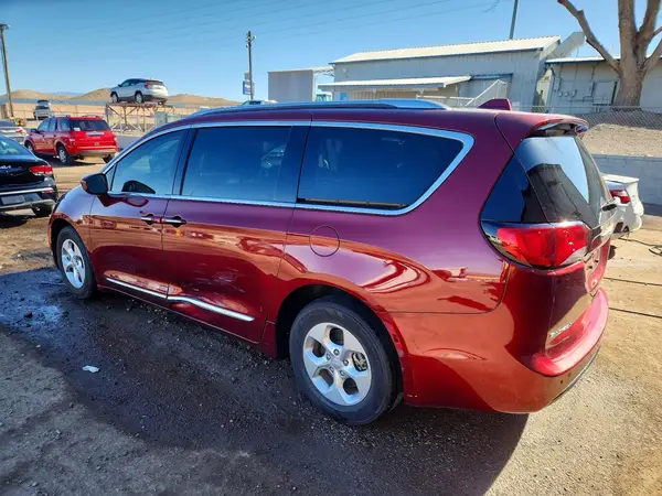 2C4RC1EG3HR650467 2017 CHRYSLER PACIFICA - Image 2