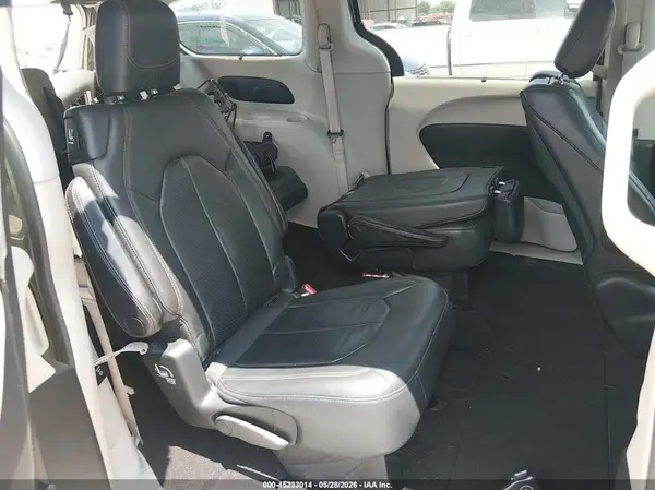 2C4RC1EG3HR683873 2017 CHRYSLER PACIFICA - Image 8
