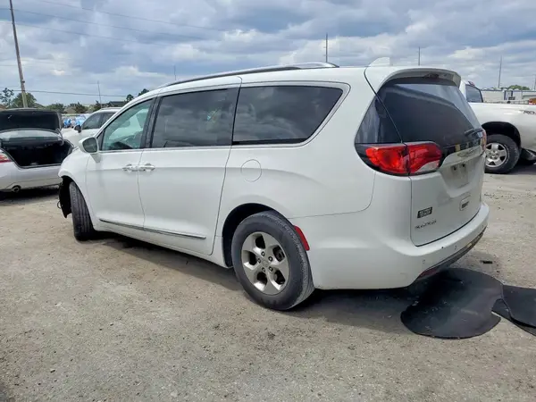 2C4RC1EG3HR684196 2017 CHRYSLER PACIFICA - Image 2