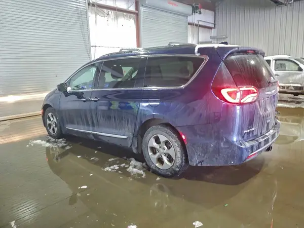 2C4RC1EG3HR703376 2017 CHRYSLER PACIFICA - Image 2