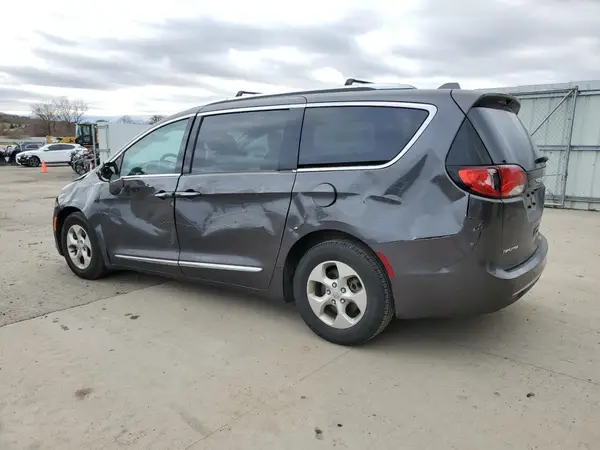 2C4RC1EG3HR704463 2017 CHRYSLER PACIFICA - Image 2