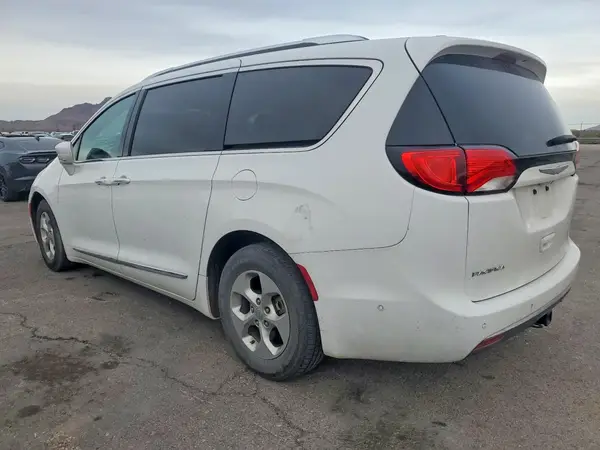 2C4RC1EG3HR727497 2017 CHRYSLER PACIFICA - Image 2