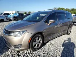 2C4RC1EG3HR747720 2017 CHRYSLER PACIFICA