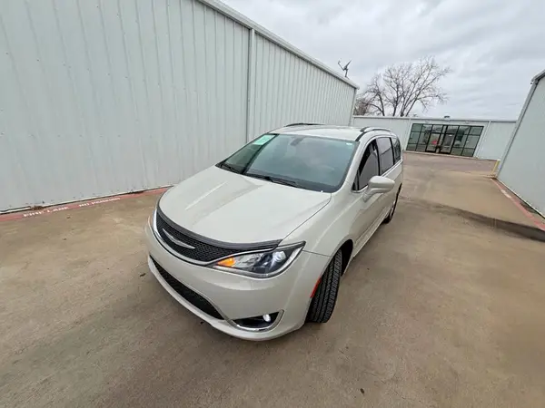 2C4RC1EG3HR752495 2017 CHRYSLER PACIFICA - Image 2