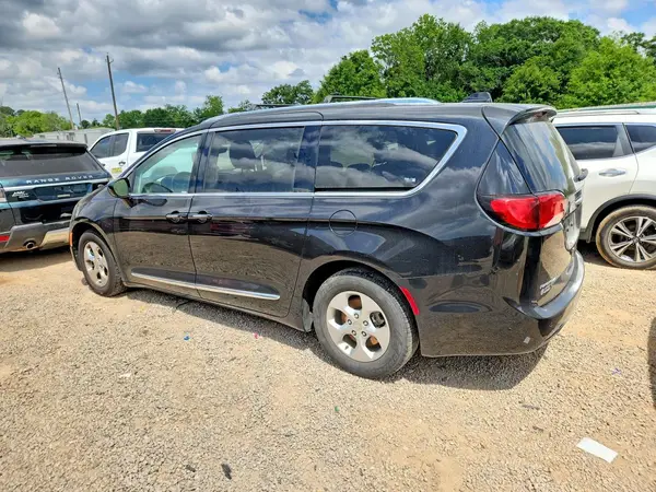 2C4RC1EG3HR757695 2017 CHRYSLER PACIFICA - Image 2
