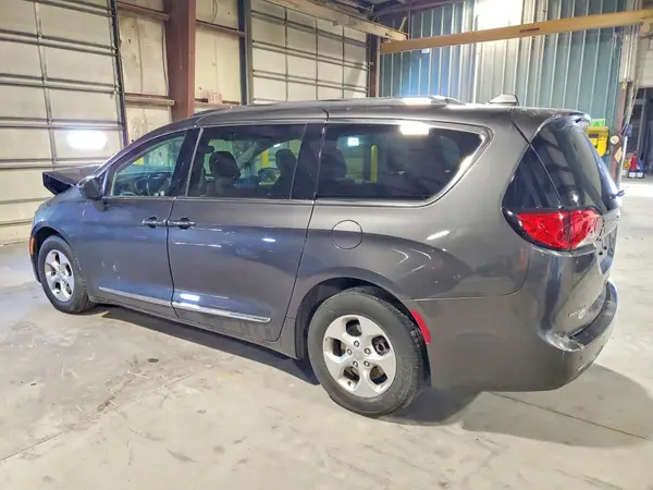 2C4RC1EG3HR812694 2017 CHRYSLER PACIFICA - Image 2